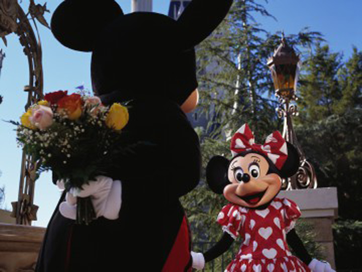 Walt Disney World Resort Offers Romance for Lovebirds on Valentines Day and Every Day 