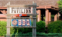 Walt Disney World Charater Dining at Mickey's Backyard BBQ