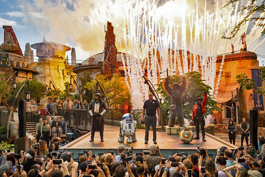 Star Wars: Galaxy’s Edge Makes Thrilling Debut at Walt Disney World Resort