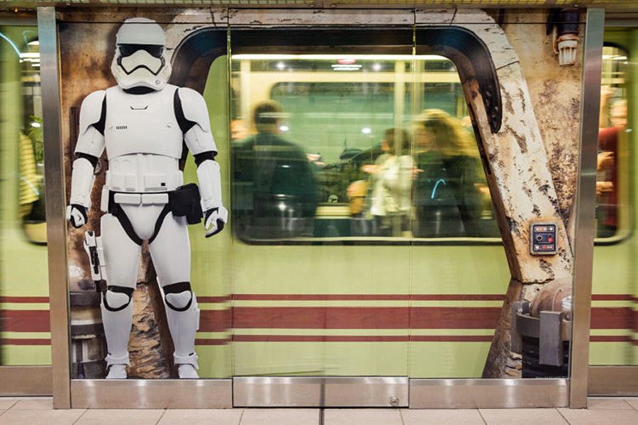 New out-of-this-world installations immerse airport guests in stunning visuals inspired by the new land inside Disney’s Hollywood Studios - Example 1