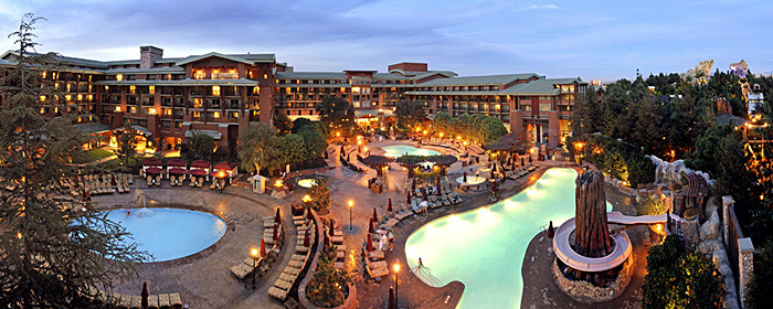 DISNEY'S GRAND CALIFORNIAN HOTEL & SPA AND DISNEYLAND HOTEL