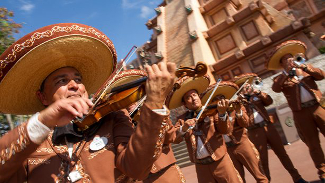 #DisneyFamilia: Mariachi Cobre Presenta the Story of Coco at Epcot This Spring