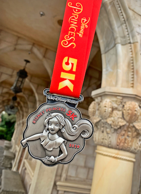 Kicking off the race weekend celebration with a royal party is the Disney Princess 5K! Join your familia for an exciting 3.1 mile adventure to earn this finisher medal celebrating la princesa, Elena of Avalor.
